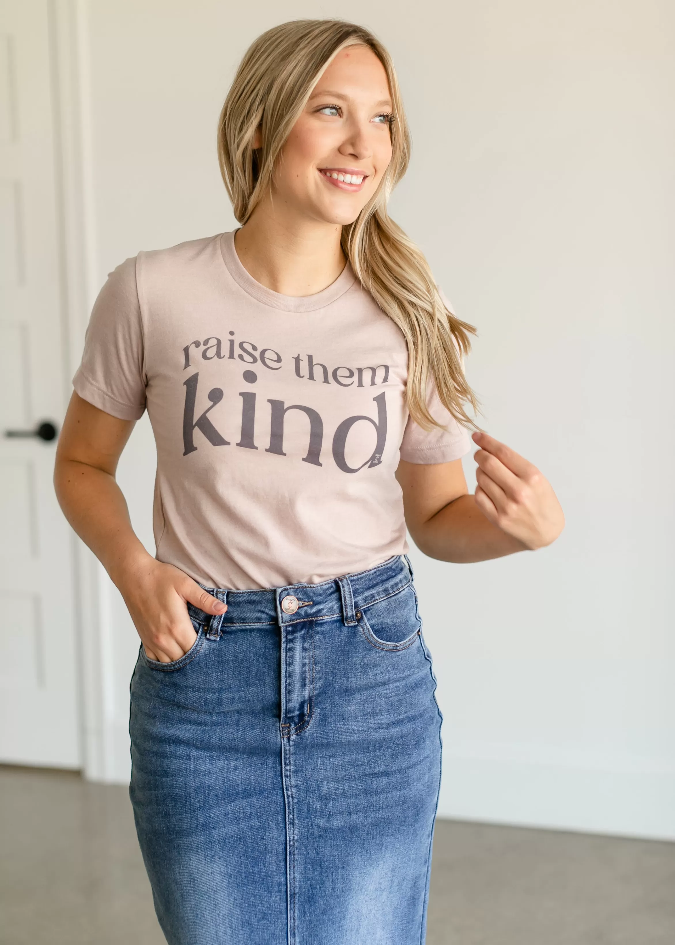 * Raise Them Kind Short Sleeve T-Shirt Hot